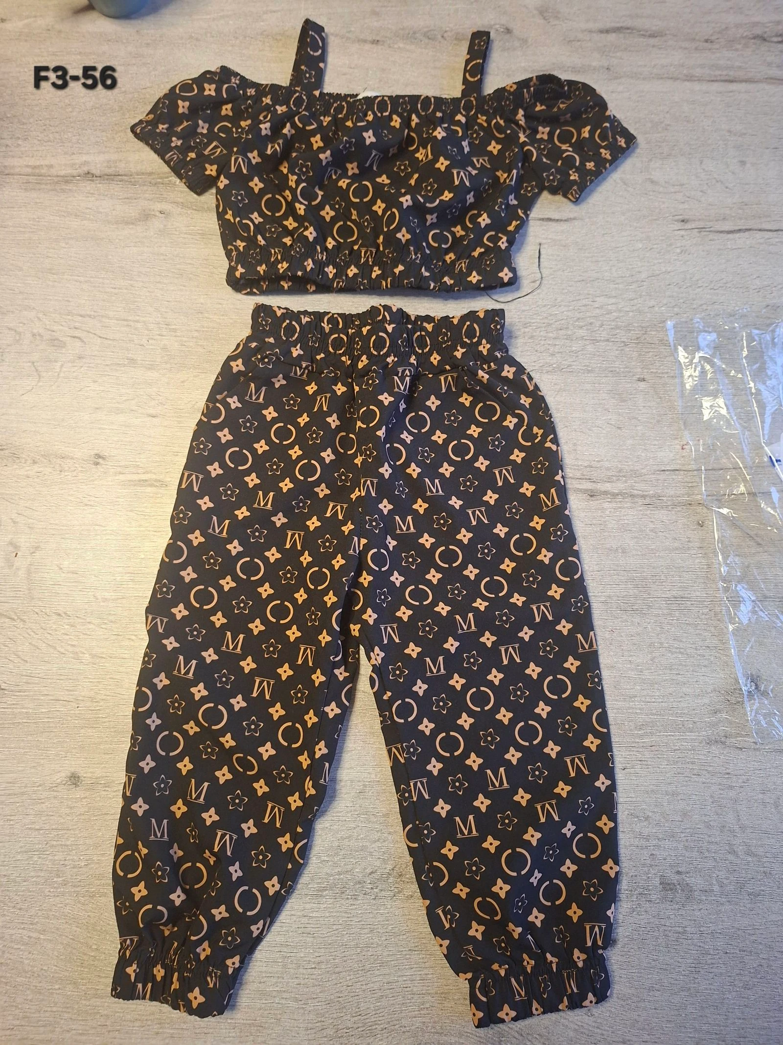 🌷F3-56🌷Ensemble fille Maëlys Paris – 2 pièces (Crop top + Pantalon) – Taille 4 ans | Chic & tendance🌷